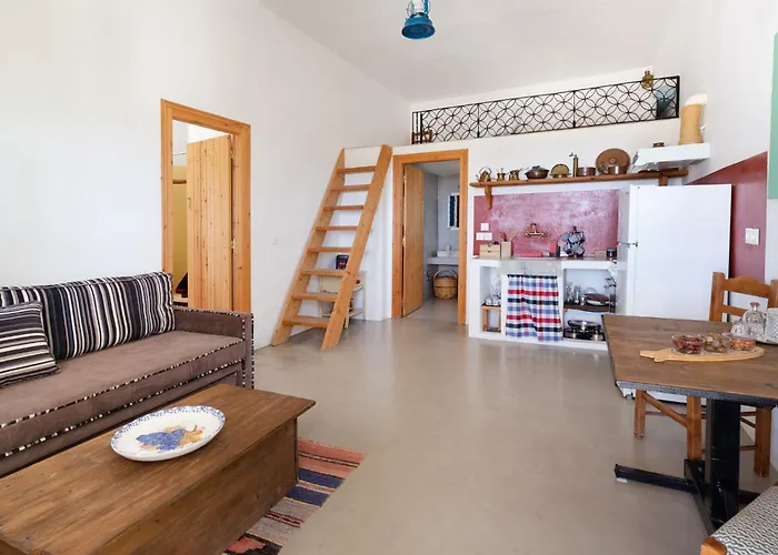 Ailouros Scenic Semesterbostad Schoinoussa