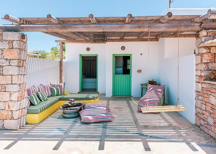 Ailouros Scenic * Schoinoussa