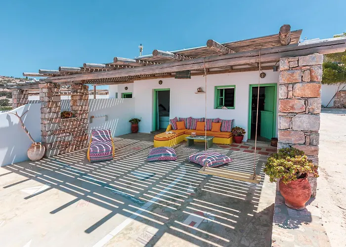 Ailouros Scenic Semesterbostad *