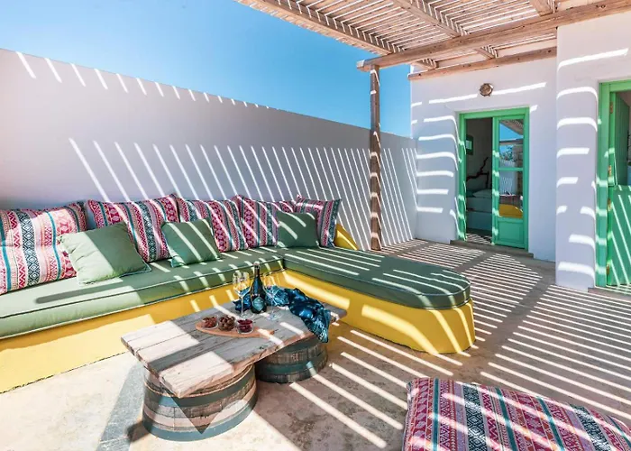 Ailouros Scenic Schoinoussa