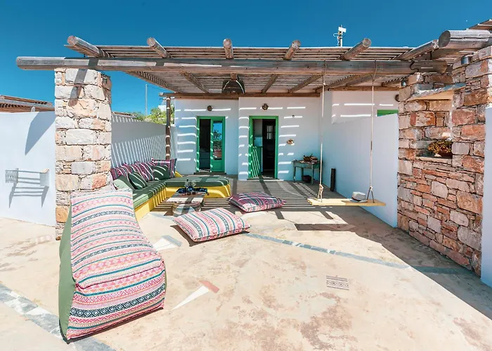 Ailouros Scenic Semesterbostad Schoinoussa