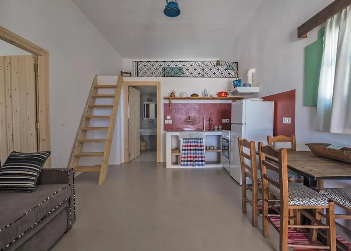 Ailouros Scenic Semesterbostad Schoinoussa