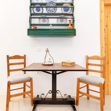 Ailouros Scenic * Schoinoussa