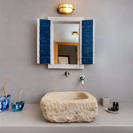 Holiday home Ailouros Scenic *