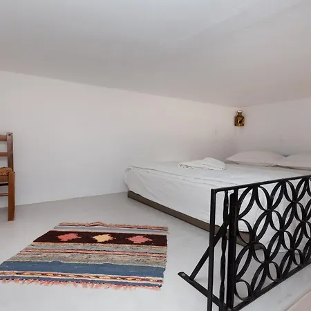 Holiday home Ailouros Scenic *
