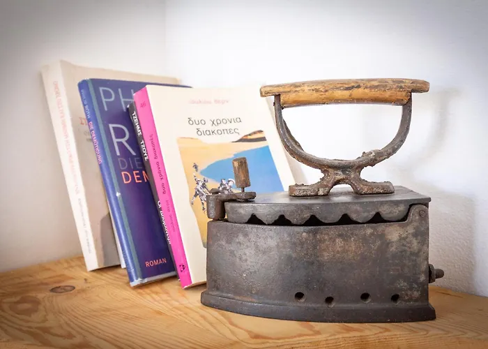 Ailouros Scenic * Schoinoussa