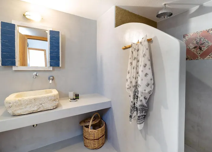 Ailouros Scenic 度假居 Schoinoussa