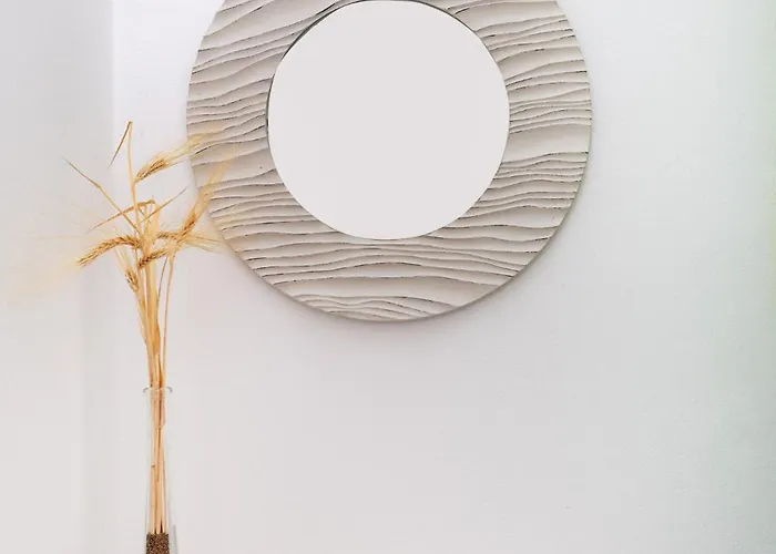 Ailouros Scenic * Schoinoussa