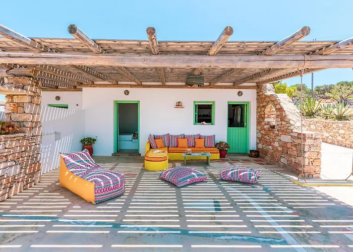 بيت للعطل Ailouros Scenic Schoinoussa